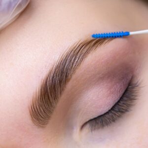 Laminado de cejas